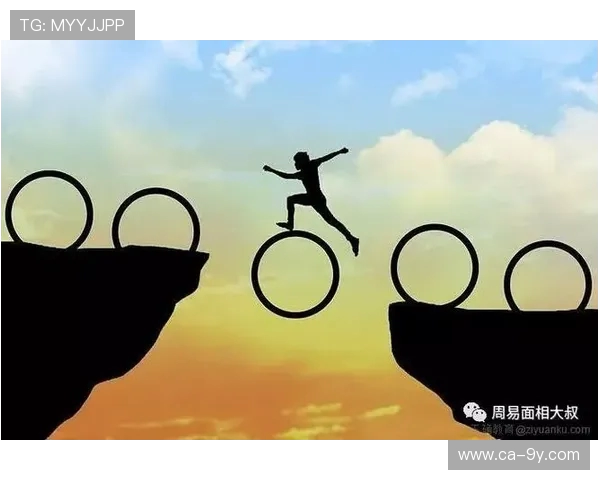 穿着足球球衣的小女孩在绿茵场上追逐梦想的温暖励志故事篇章展开